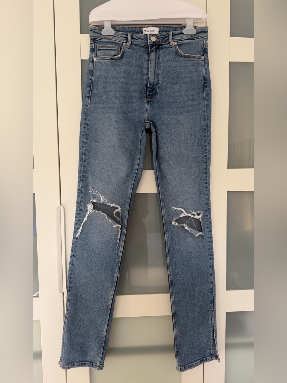 Zara Women’s High Waisted, Distressed Blue Jeans Size 10
